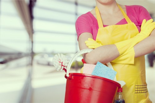 Local deep cleaning in W6 service for kitchens, bathrooms, and shared areas